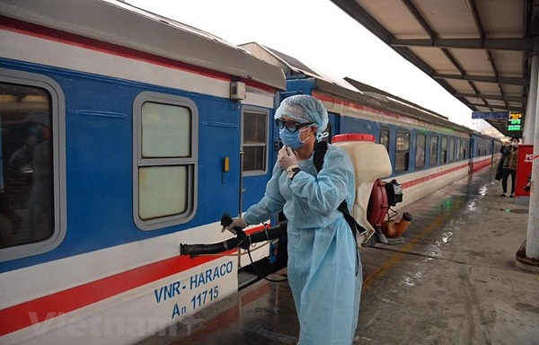 Nhiều chuyến tàu từ Hà Nội đi các tỉnh bị tạm dừng